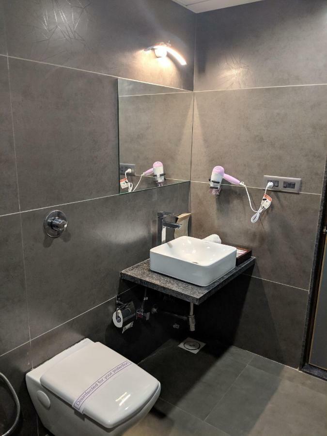 Hotel Avaante Ahmedabad Formerly Known As The Orchid Hotel Exteriér fotografie