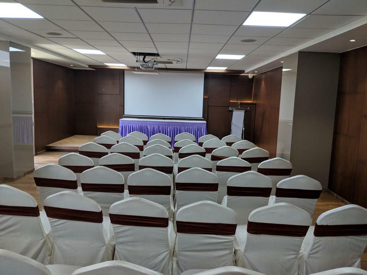 Hotel Avaante Ahmedabad Formerly Known As The Orchid Hotel Exteriér fotografie